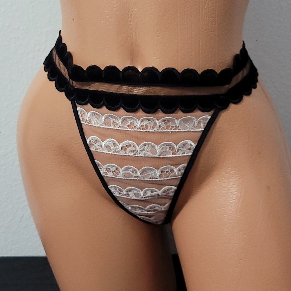 Victoria's Secret Designer Collection Thong 343